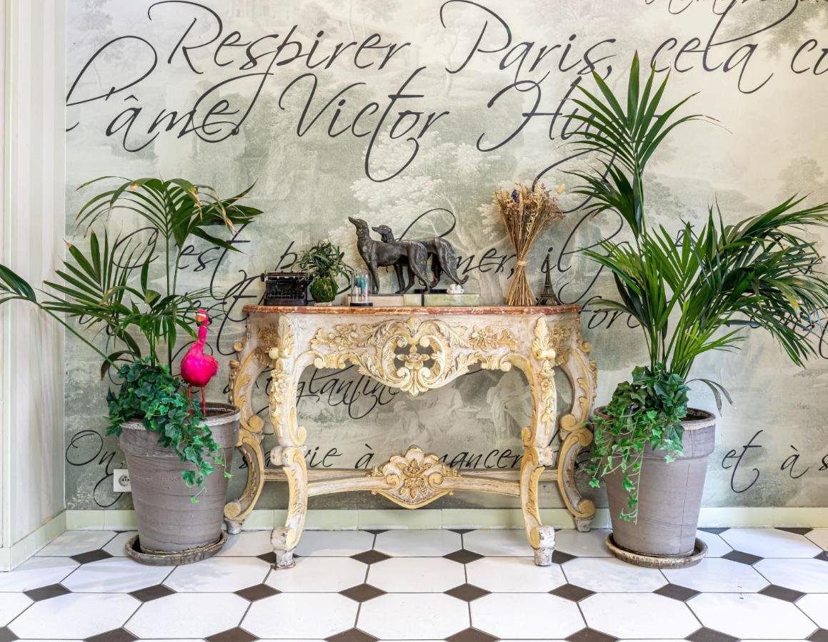 Hotel Romance Malesherbes By Patrick Hayat Paris Exteriör bild