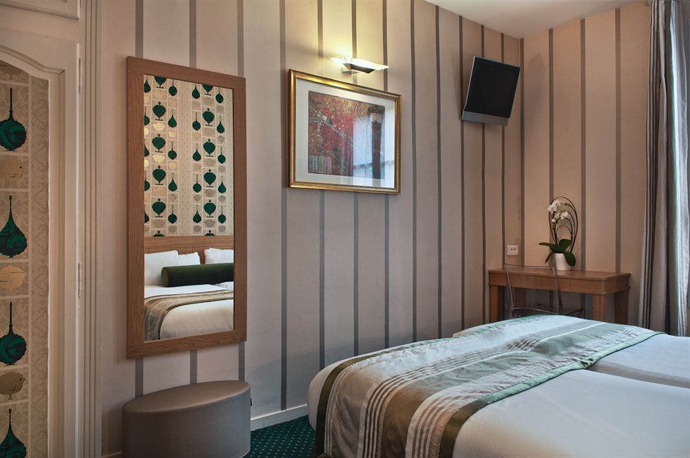Hotel Romance Malesherbes By Patrick Hayat Paris Rum bild