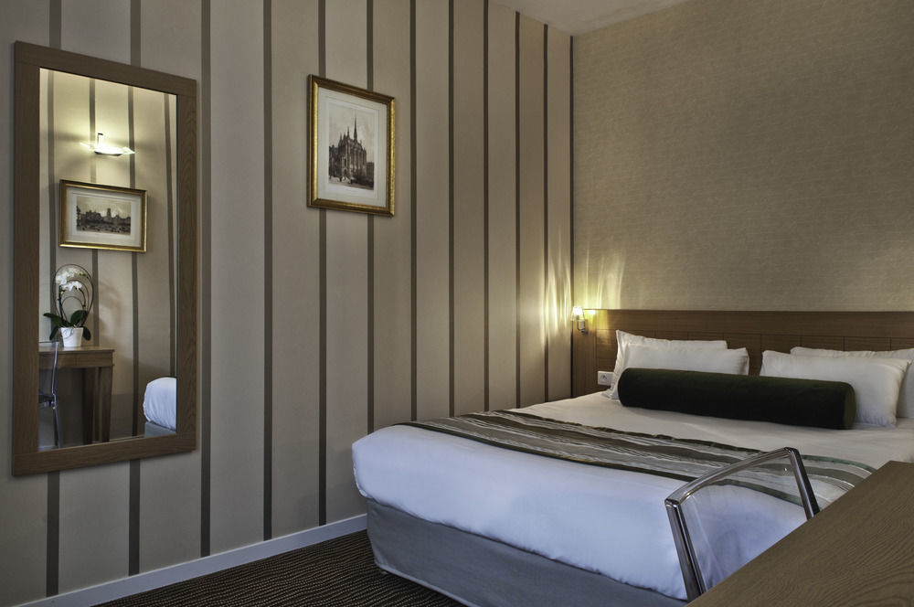 Hotel Romance Malesherbes By Patrick Hayat Paris Rum bild